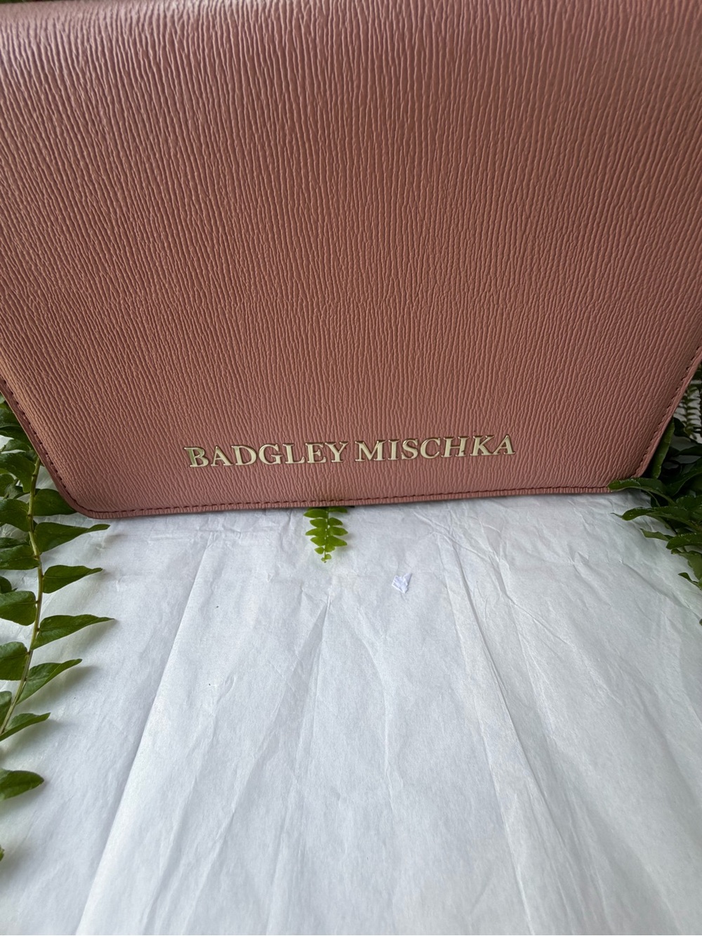 Badgley Mischka NWT Rose Pink Vegan Leather crossbody/shoulder bag - Picture 2 of 10